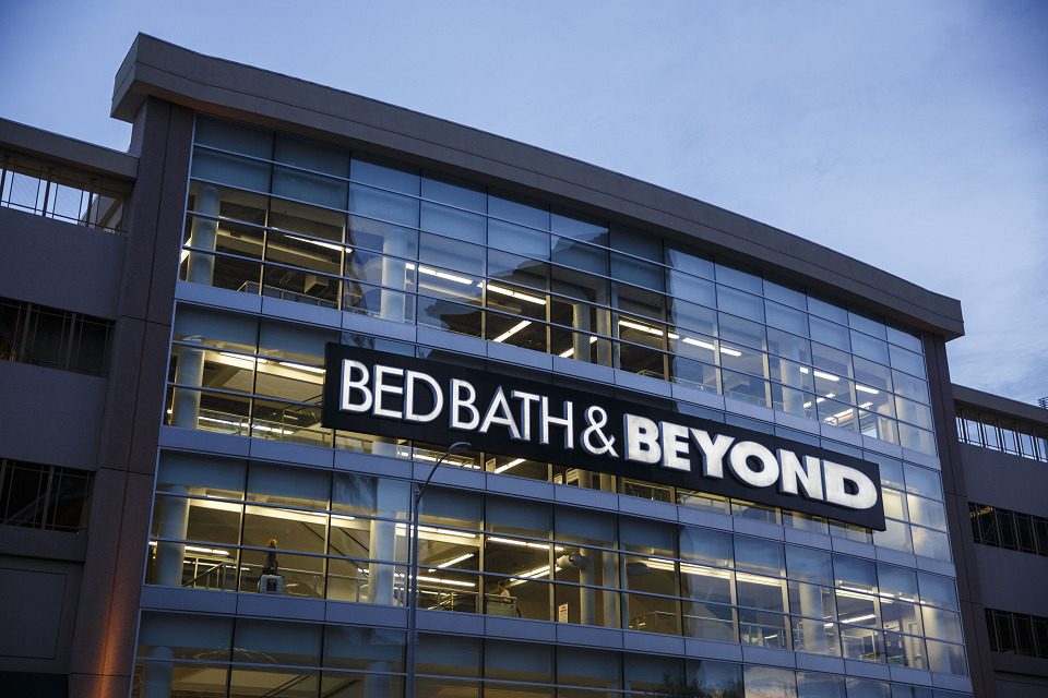 Chewy CoFounder Takes 9.8 Stake in Bed Bath & Beyond, Calls for Sale