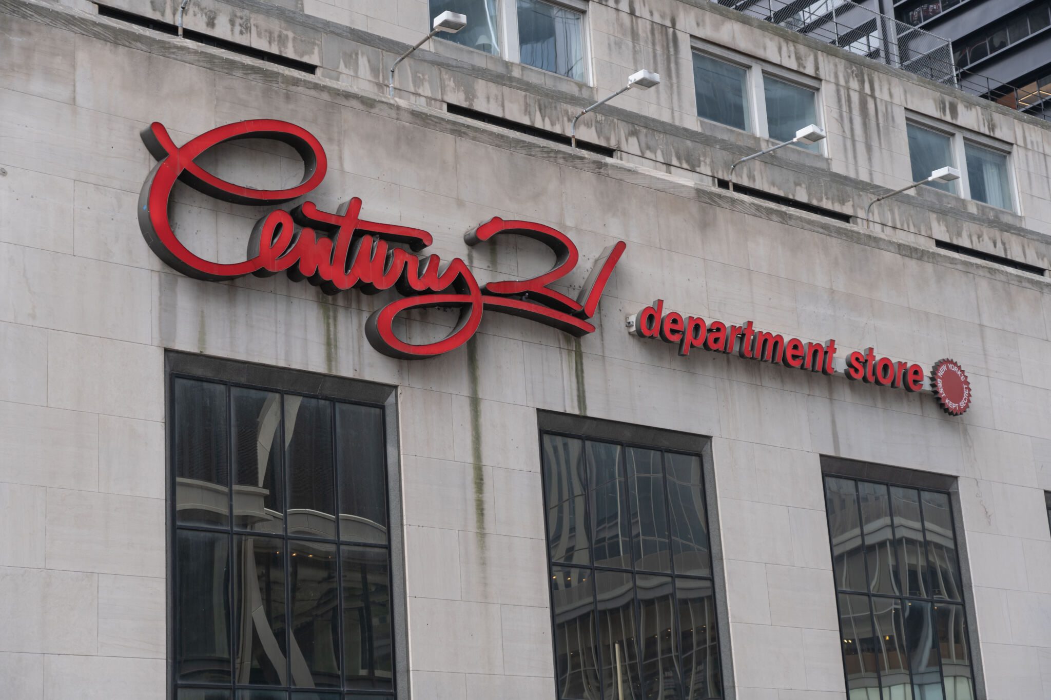 ‘Like a True New Yorker,’ Century 21 Plans 2023 Comeback in Original