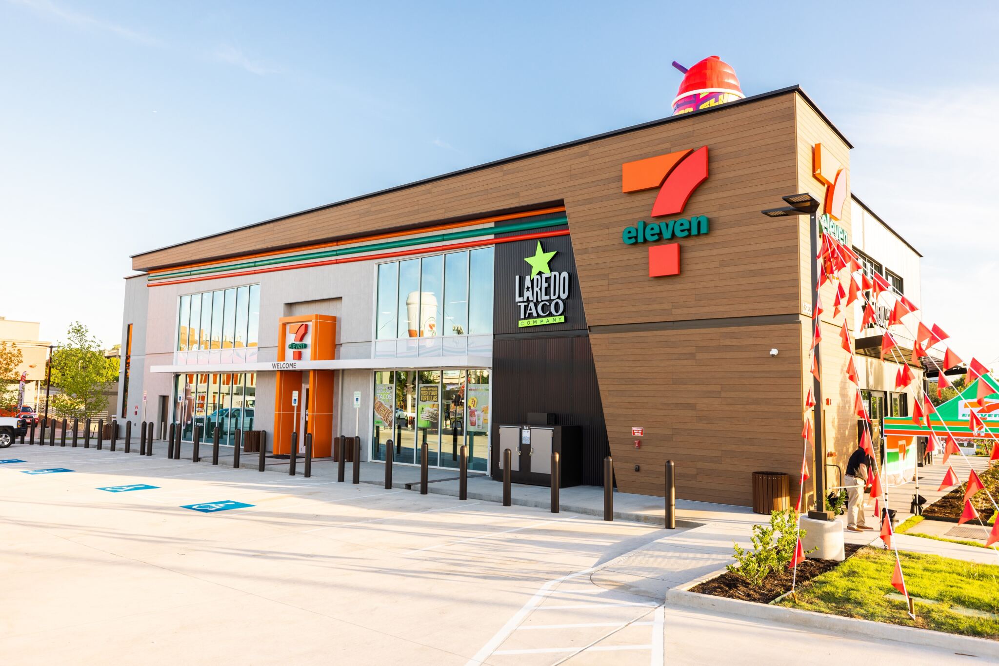 How 7Eleven’s Evolution Stores Power Innovation Chainwide Retail
