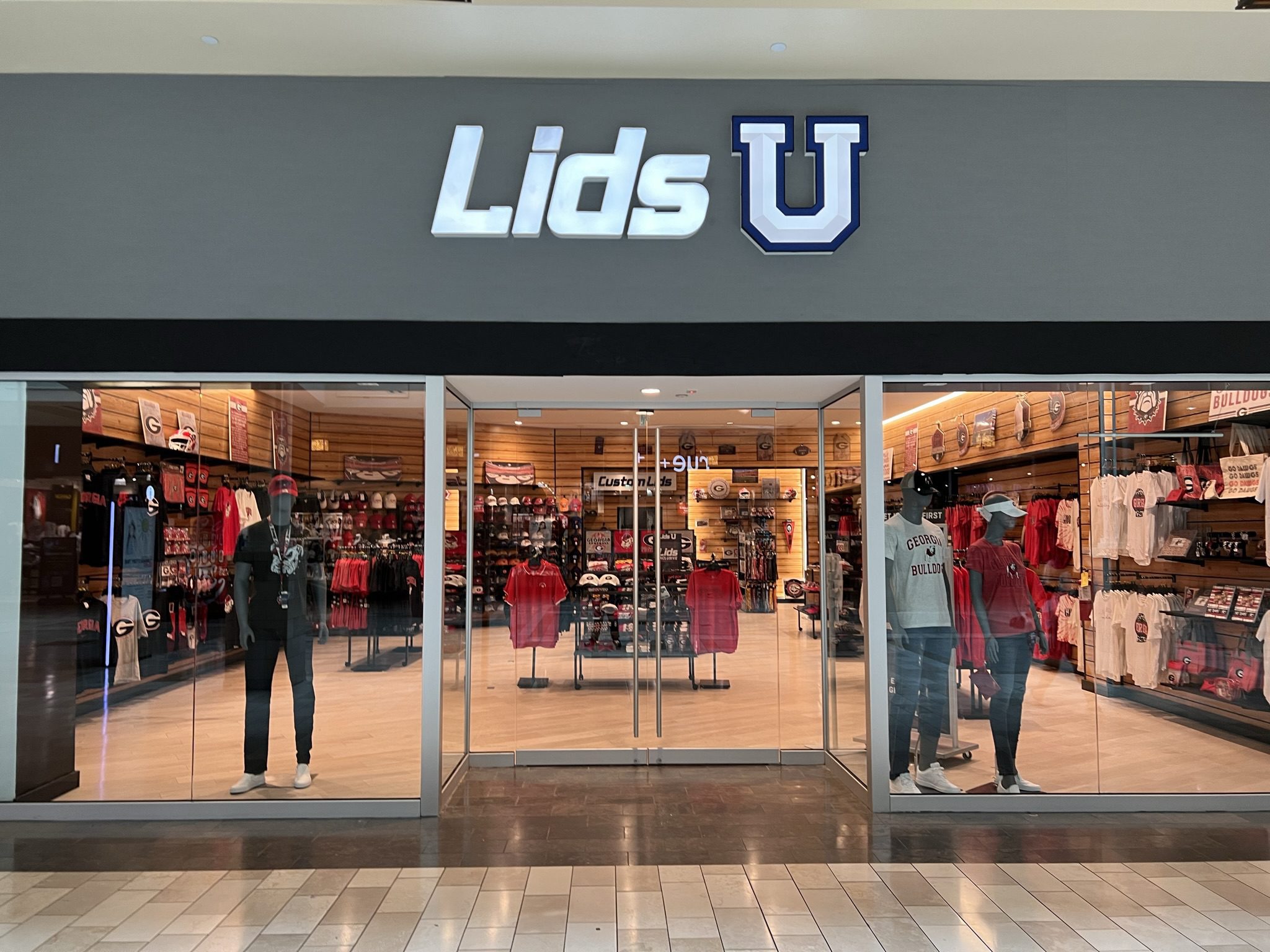 Lids Opens First International Stores in London Market – WWD