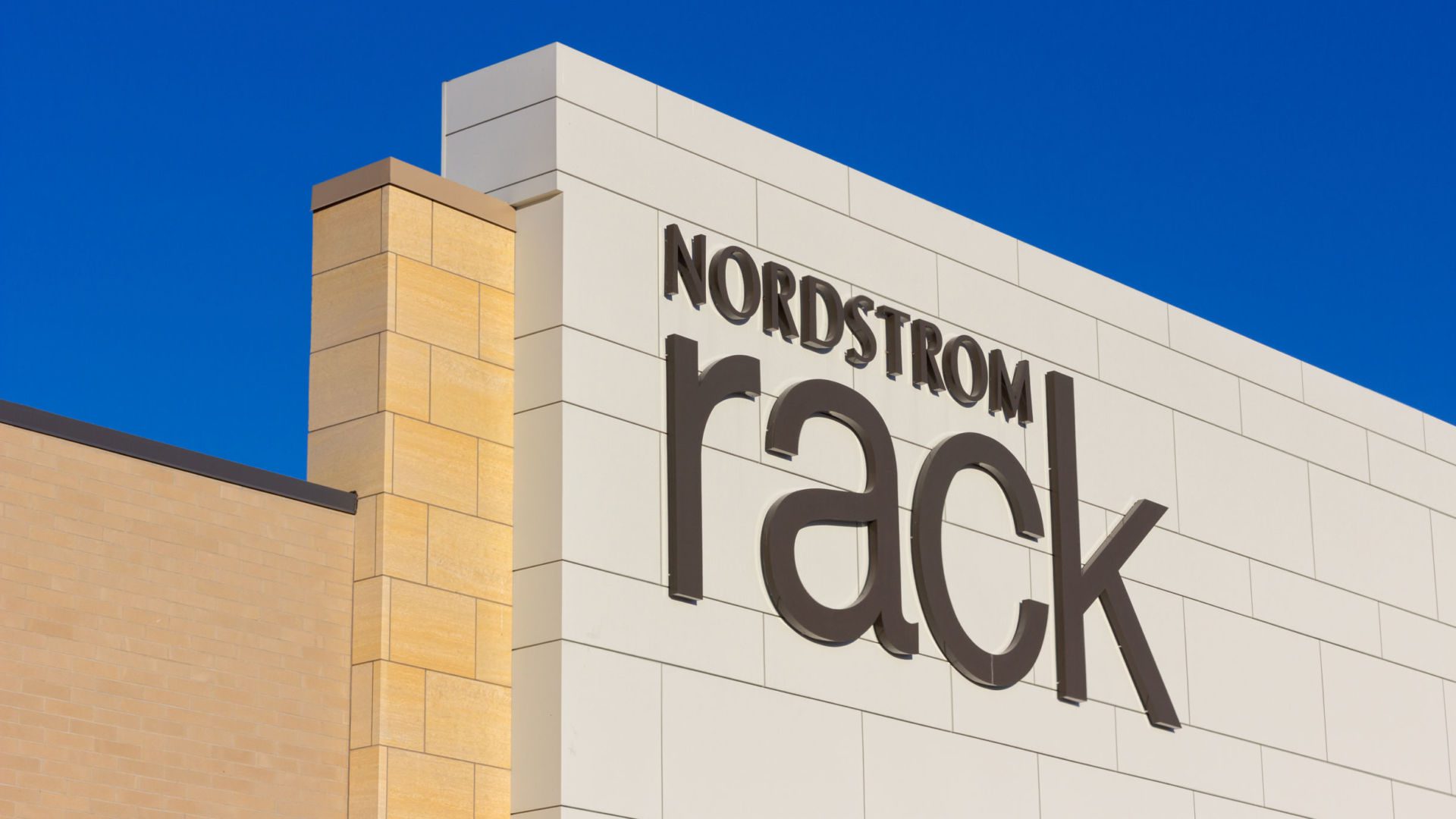 Nordstrom Rack Adds Pickup Service and Fulfillment Capabilities