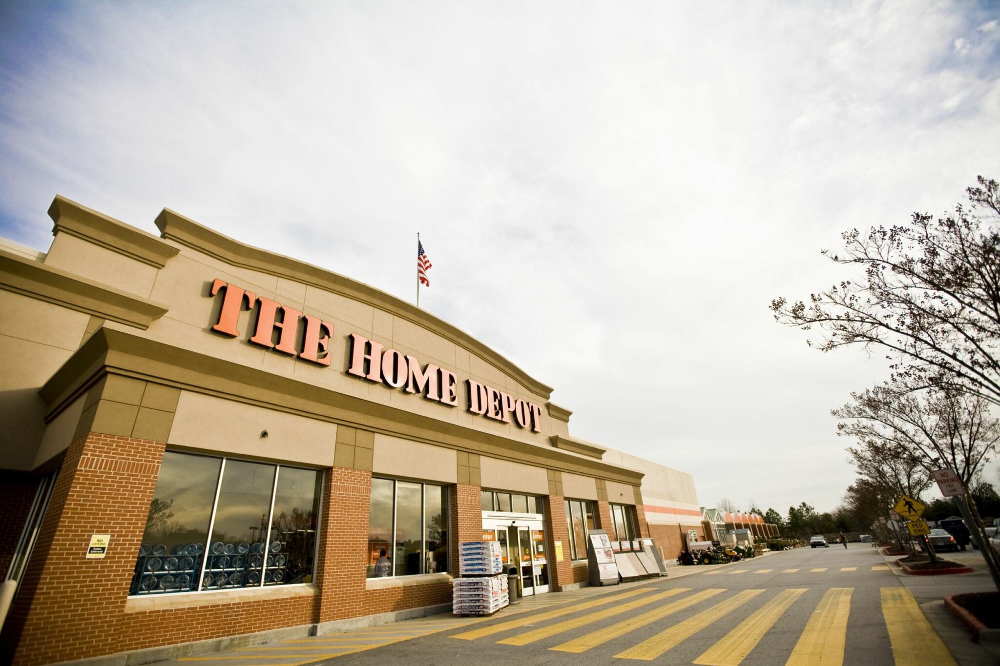 The Home Depot Promotes Insider to President and COO Retail TouchPoints