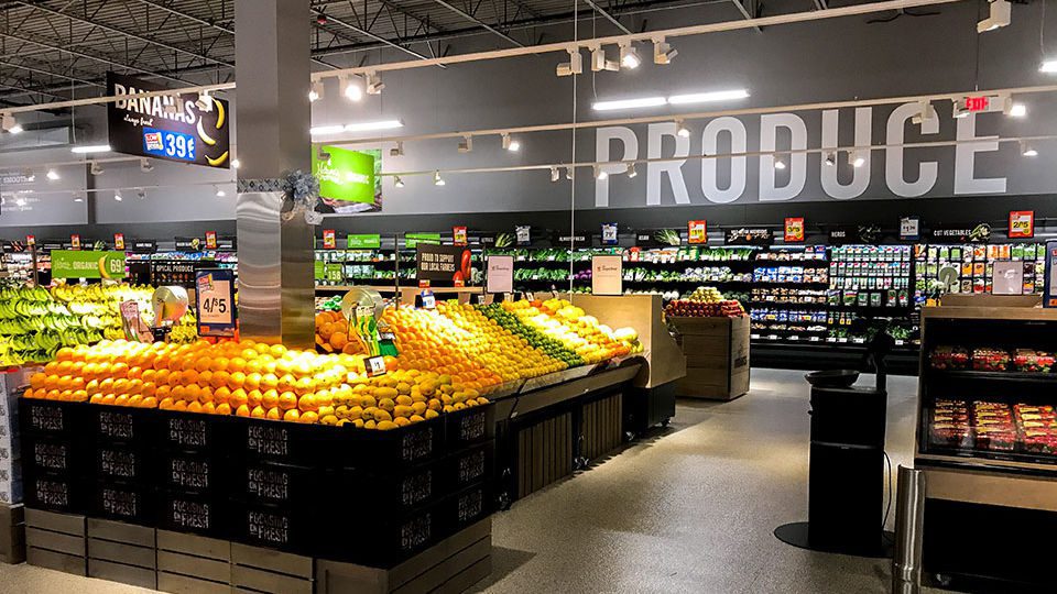 The minimalist fresh hall fixtures were designed to bring to life the colors and vibrancy of the featured fresh fruits and vegetables.
