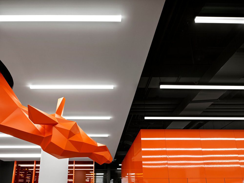 Bold Colors and Shapes Define the New Joe Fresh Flagship in Toronto, slide 5