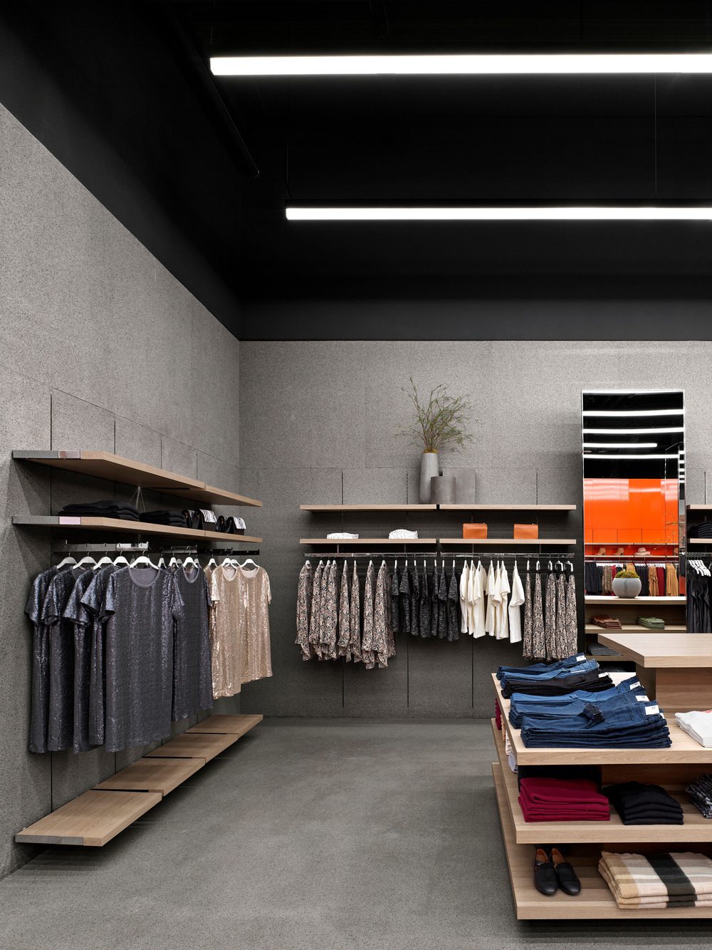 Bold Colors and Shapes Define the New Joe Fresh Flagship in Toronto, slide 8