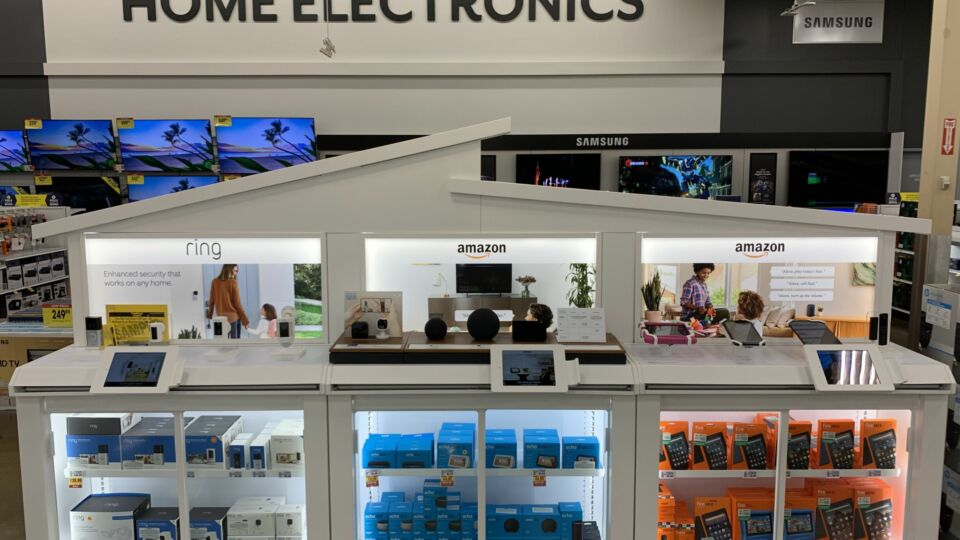 Fred Meyer Redesigns InStore Electronics Department in 12 Stores