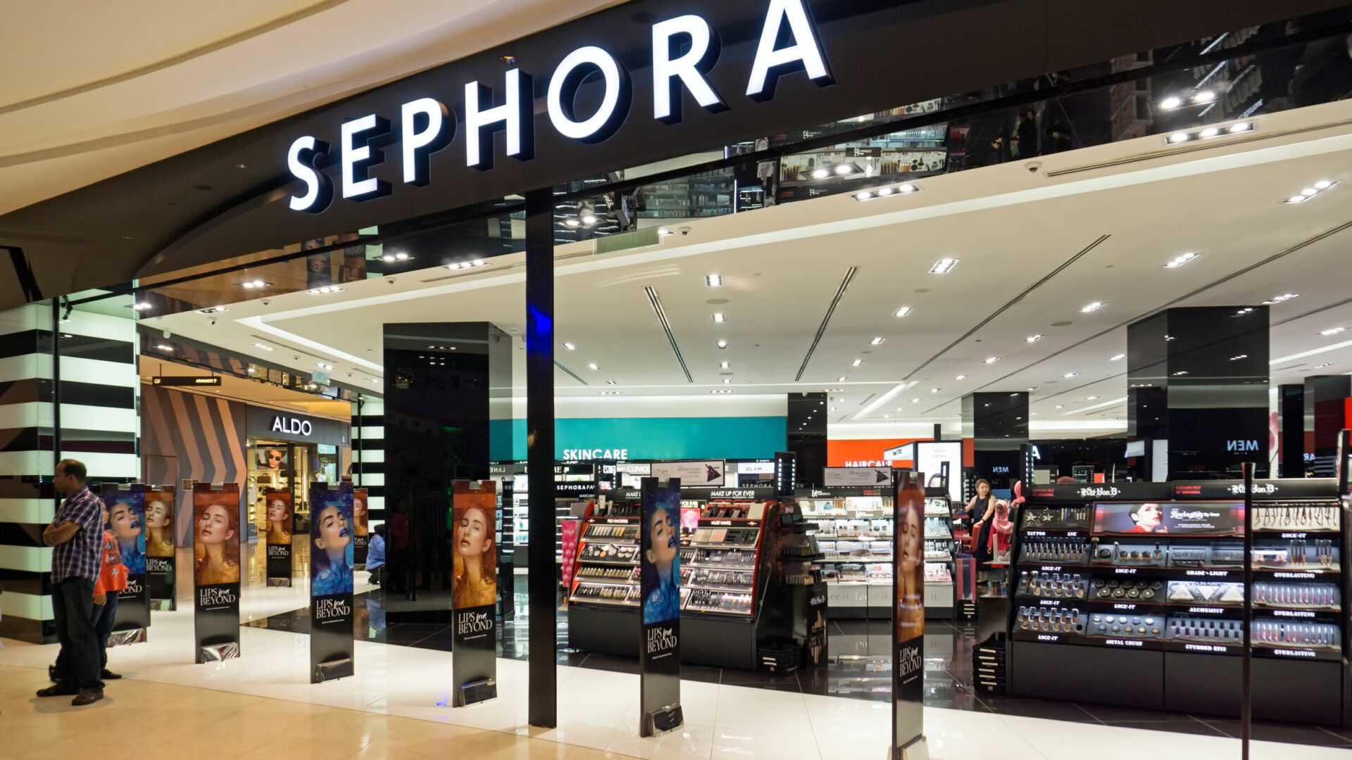 Sephora Plans 260 New Stores for 2021, Including 60 Freestanding