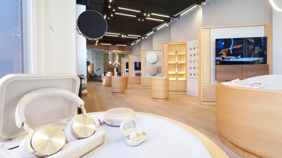 Bang & Olufsen recently opened a one-of-a-kind flagship store in the heart of New York City’s SoHo neighborhood. The luxury audio brand was founded in 1925 in Struer, Denmark.
