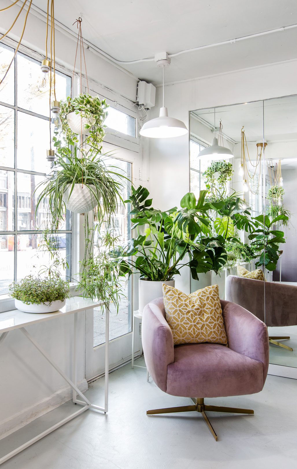 Valerie Madison Jewelry Opens Flagship with an Emphasis on Velvet and Geodes, slide 5