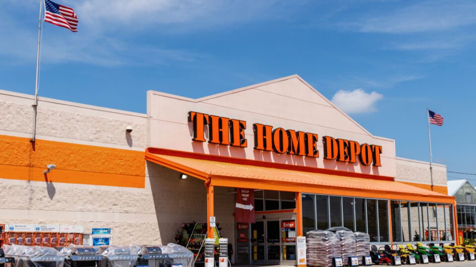 Walmart, Home Depot and Macy’s Report Strong Q1 Results as Retail