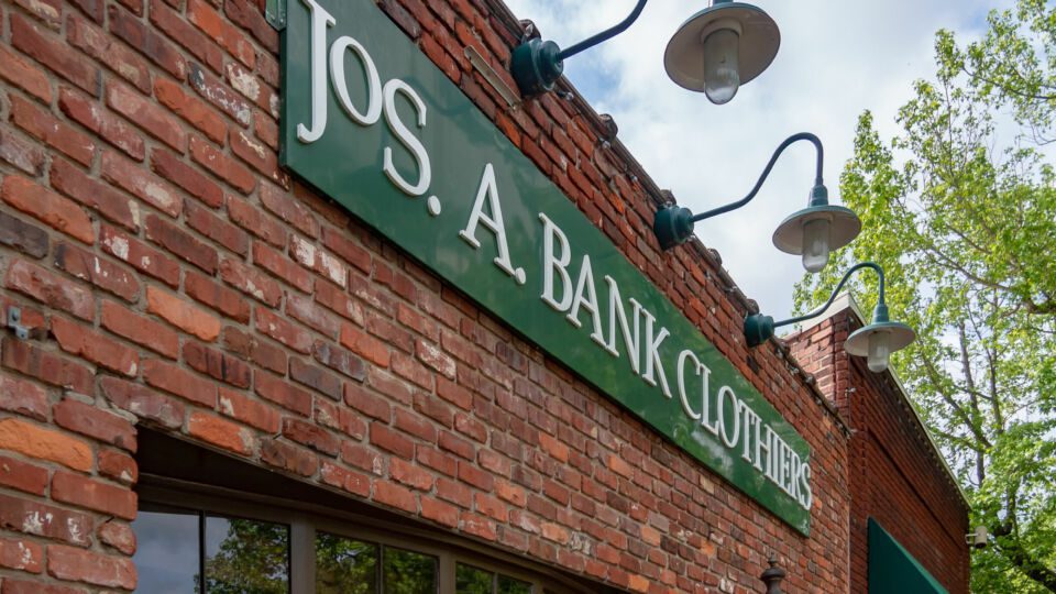 Tailored Brands Jos A Bank