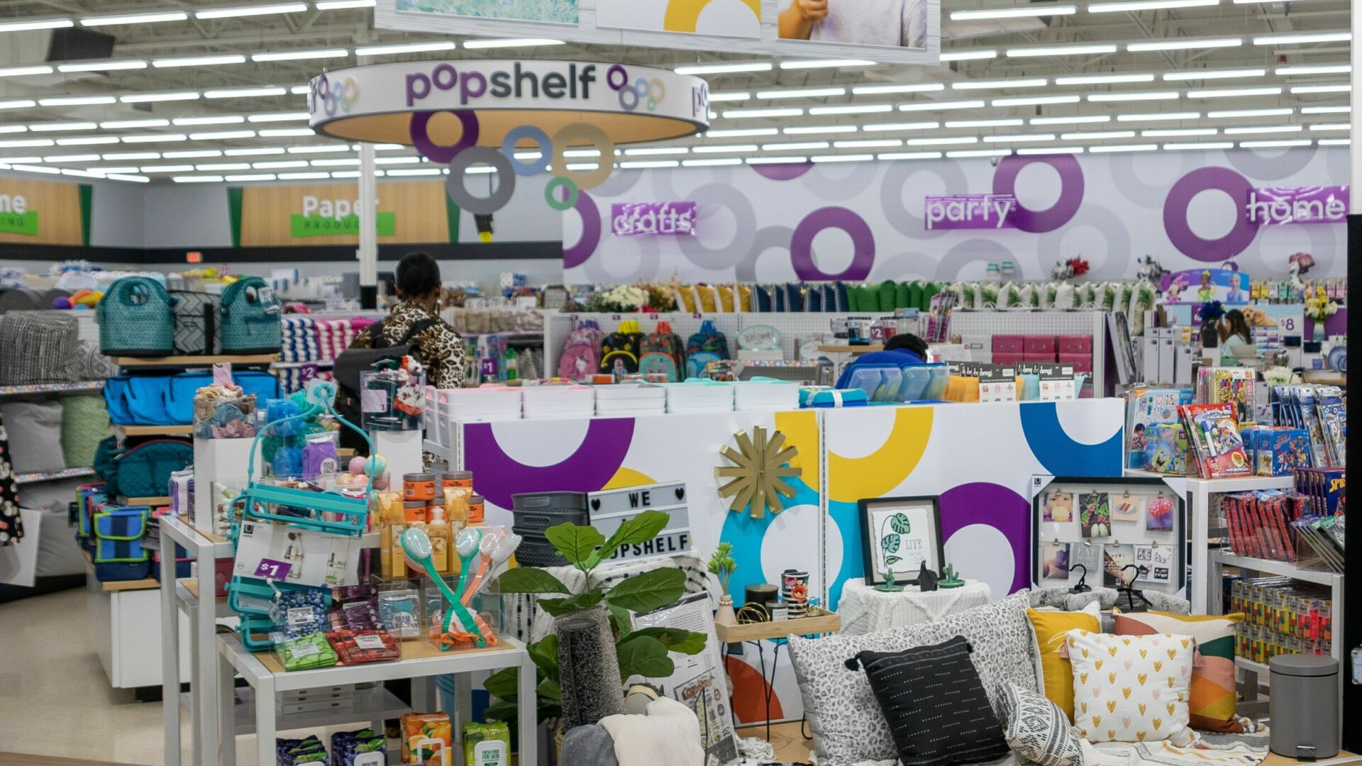 Dollar General Adds pOpshelf StoreinaStore to Attract