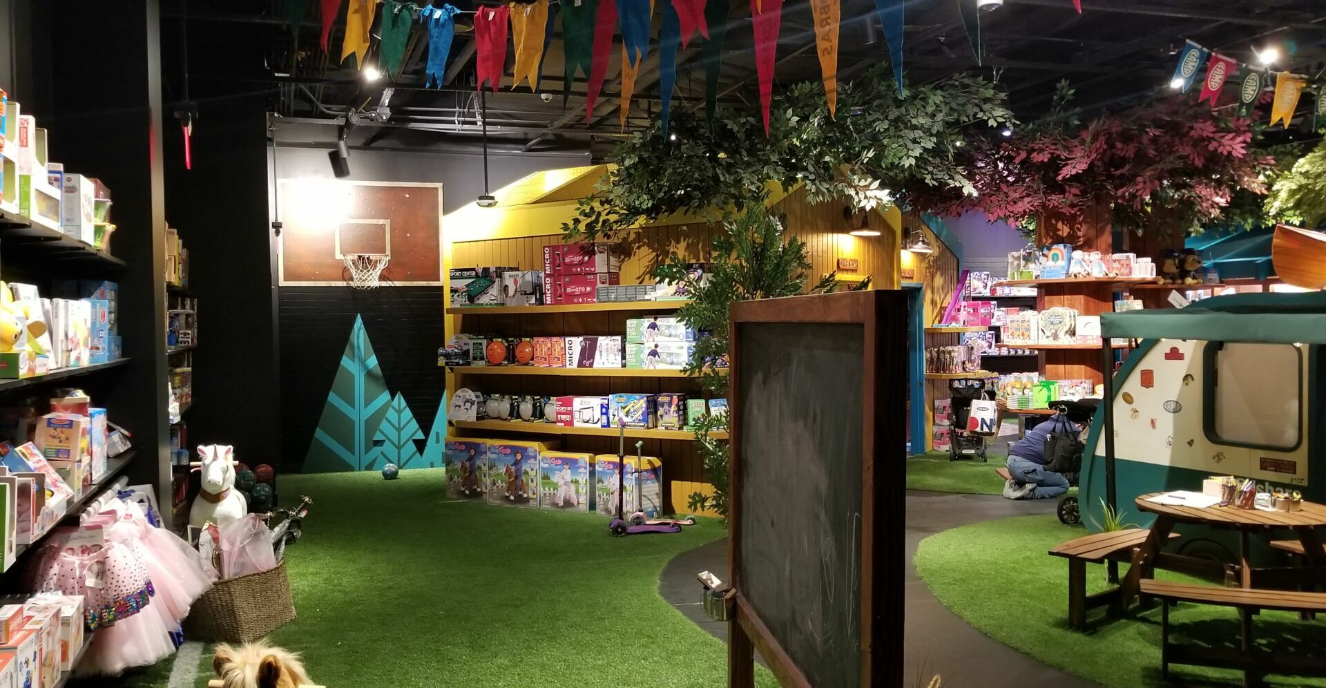 CAMP L.A. Flagship Design Magic Sensory Shopping Experience