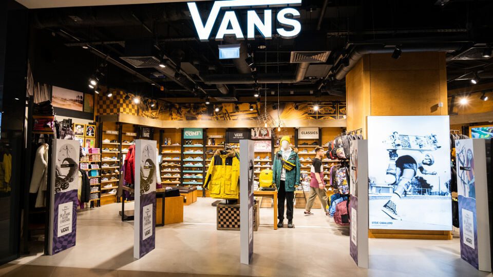 How Vans Transformed its Visual Merchandising with 'Digital-First'  Processes - Retail TouchPoints