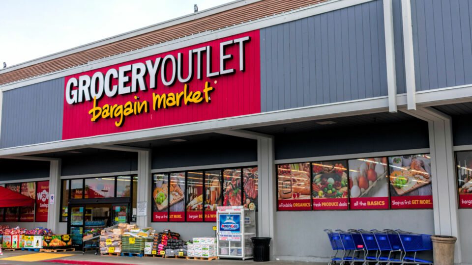 Grocery Outlet teams up with Uber for on-demand grocery delivery.