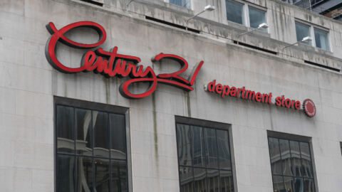 Century 21 plans to reopen its NYC location in the original downtown location in spring 2023.