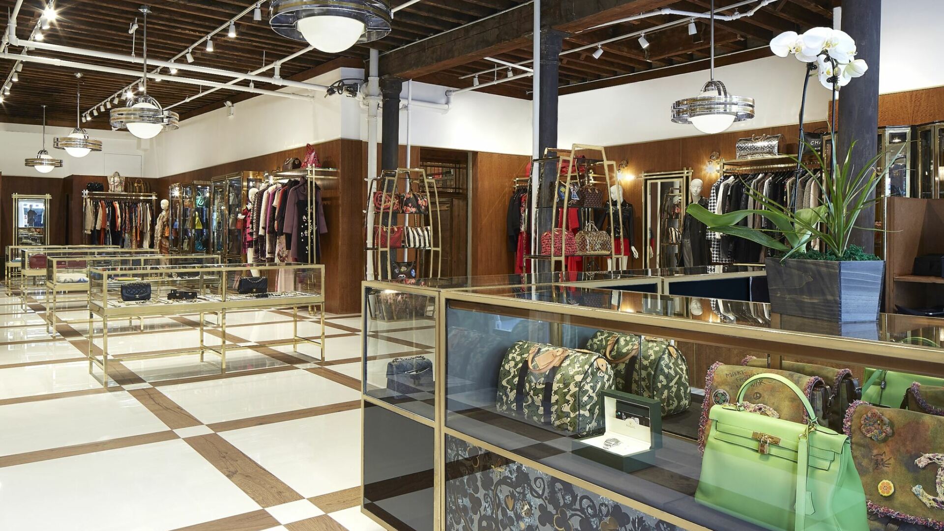 At What Goes Around Comes Around, Store Designs Reflect Founders’ Passion for Vintage Luxury Resale