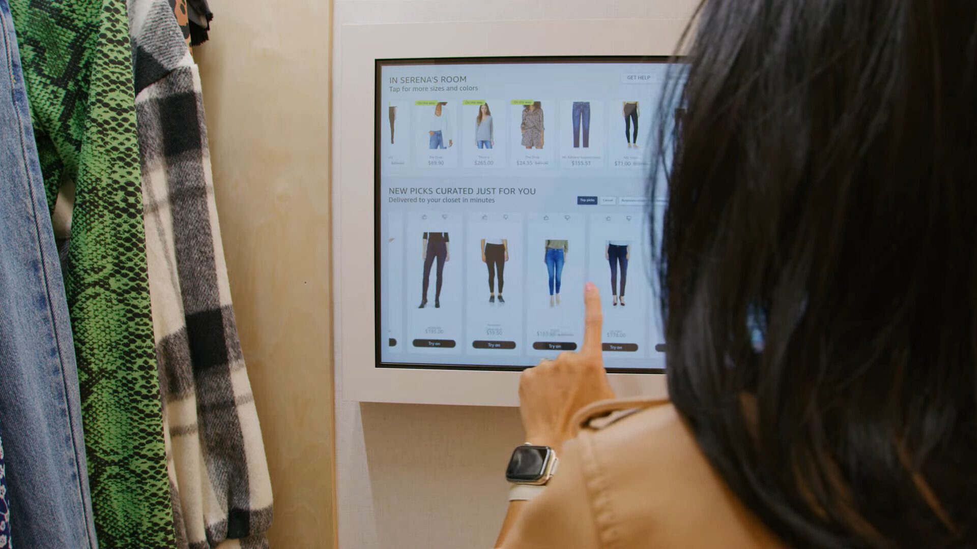 Amazon Style’s Digitally Powered Brick-and-Mortar Experience Blends Human Touch With AI Sales Support