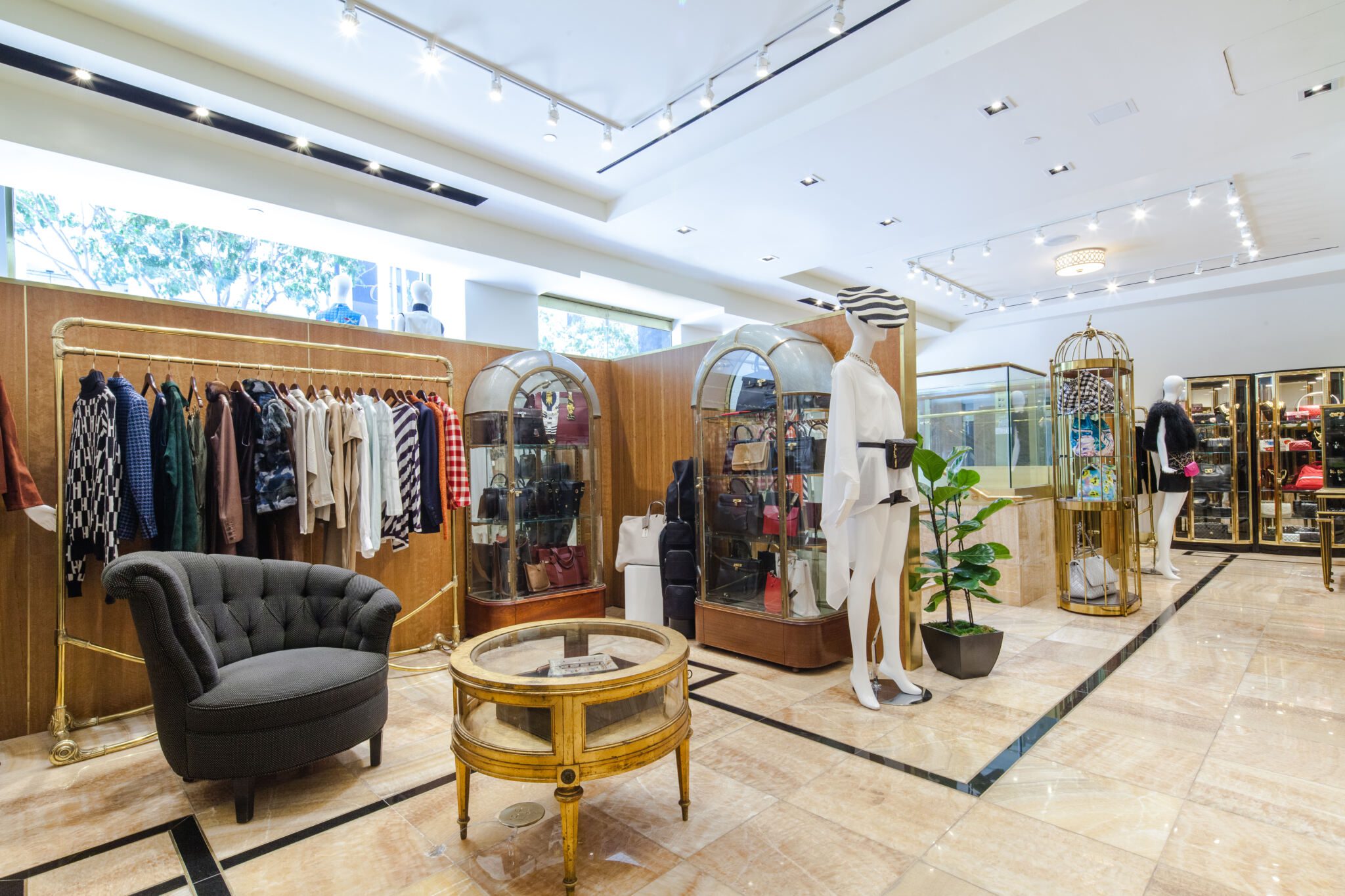 Ralph Gets a Renovation  Clothing store interior, Store design