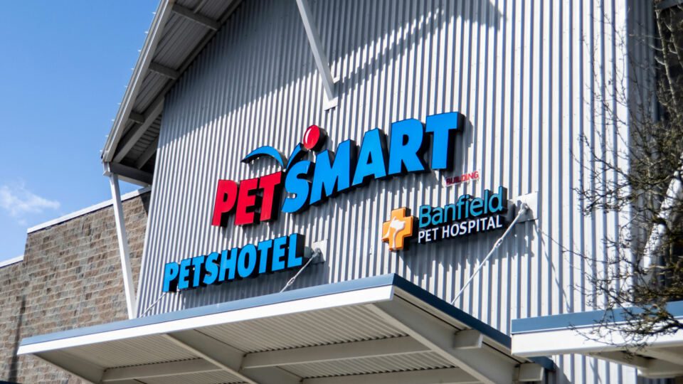 PetSmart launches new franchise opportunity for veterinarians to open a practice in its stores