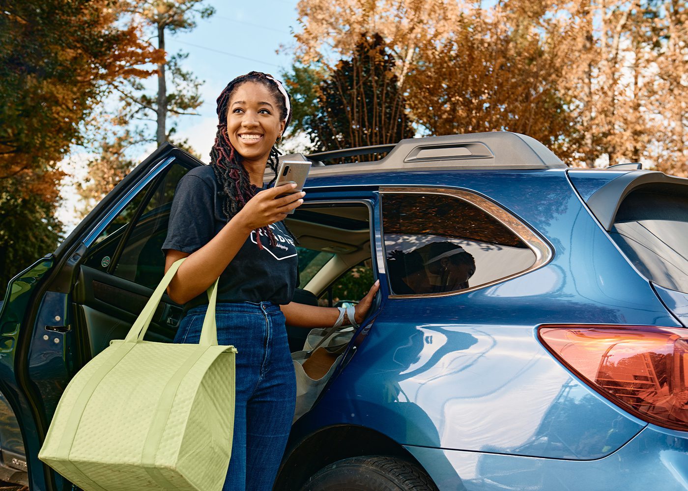 Both Fanatics and Sephora have new hyperlocal delivery options.