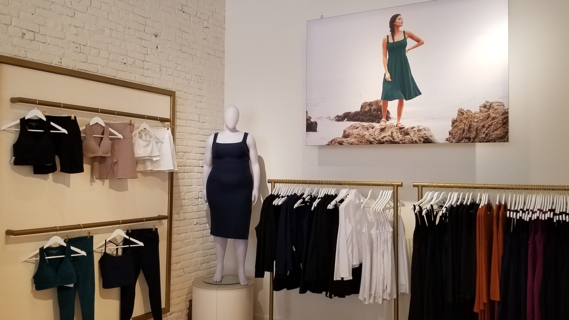 Women-led Beyond Yoga Simplifies the Store Journey with Comfort for Brick-and-Mortar Debut