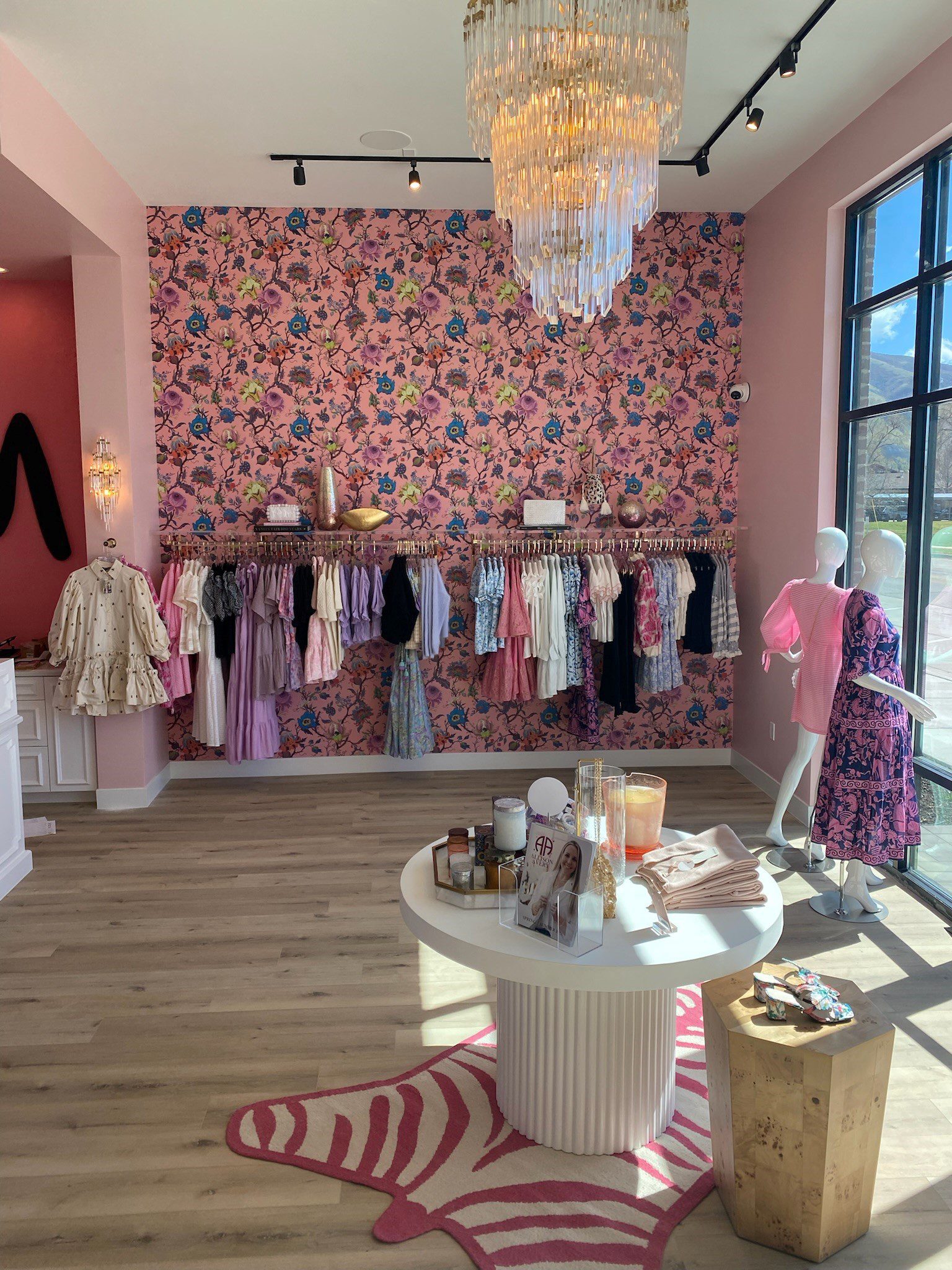 Monkee’s of Draper - Retail TouchPoints