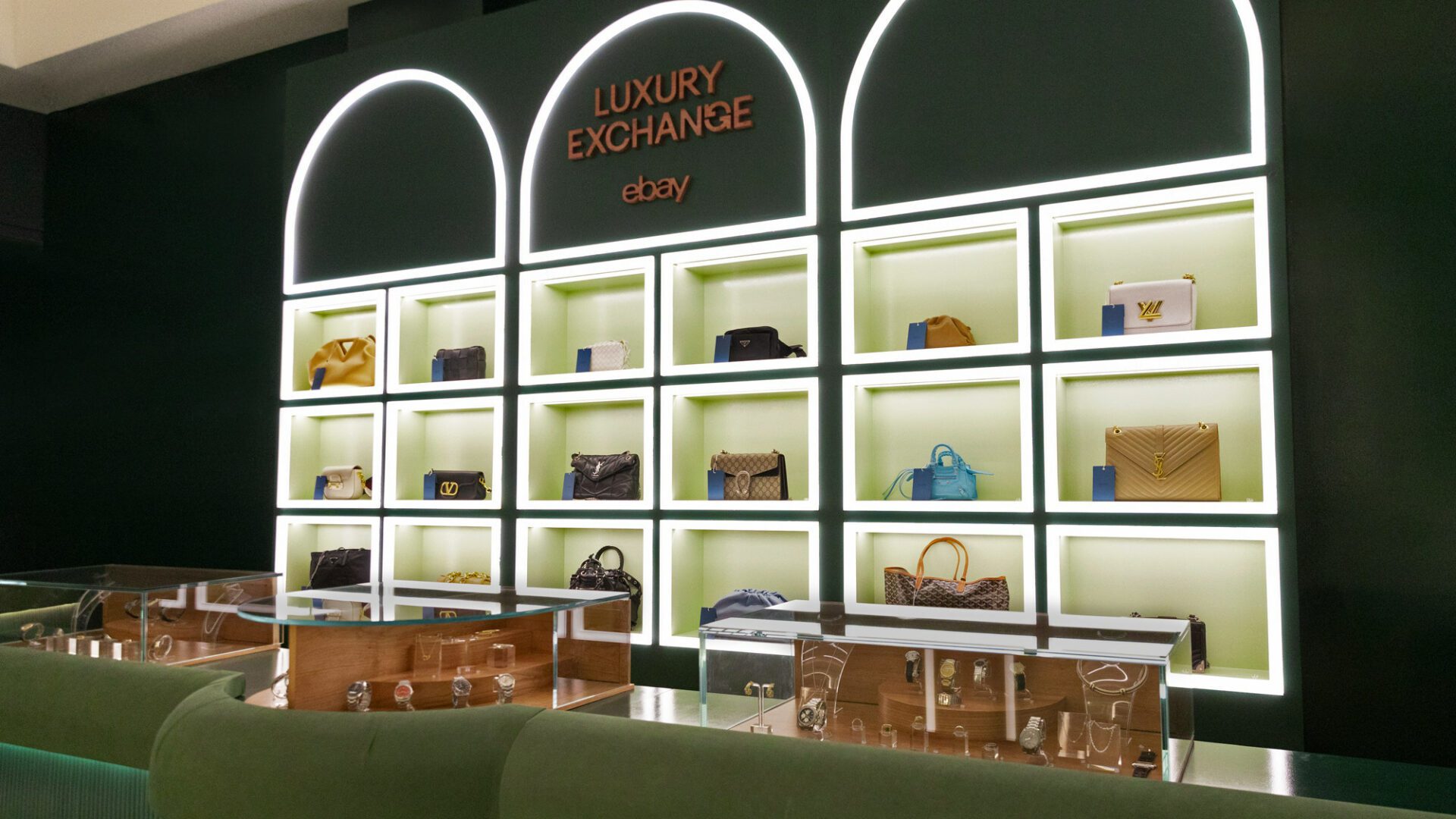 eBay Rings in NY Jewelry Week with Luxury Exchange Pop-up in Diamond District