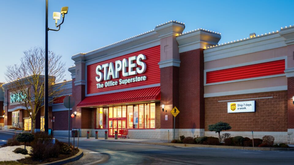 Staples is testing out a program to accept Amazon returns.