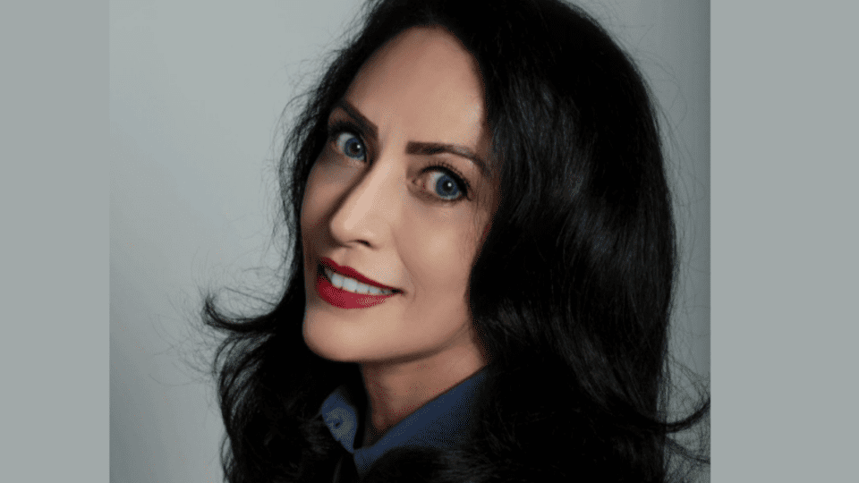SaksOff5th.com has hired former Untuckit exec Julie Mares.
