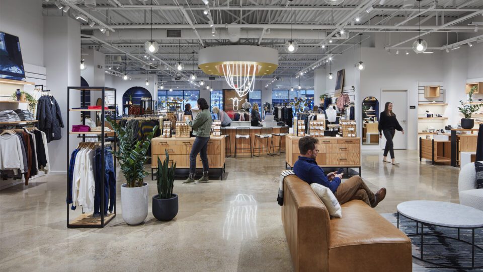 Evereve flaship by Studio BV