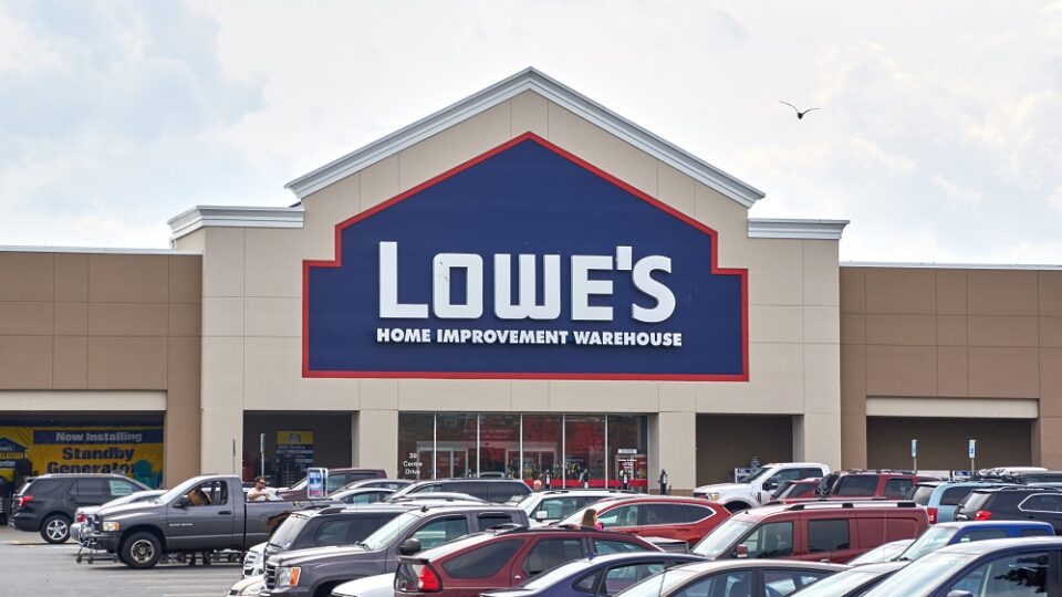 Lowe's store exterior