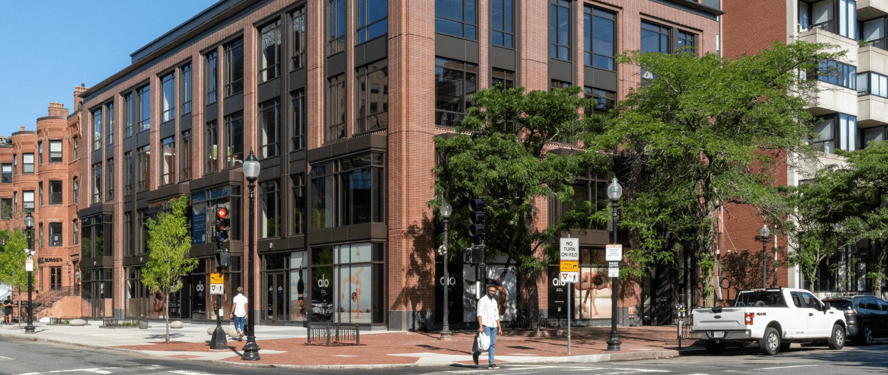 Reports reveal that Alphabet Inc. plans to open a Google Store in a new mixed-use development on Newbury St. in Boston.