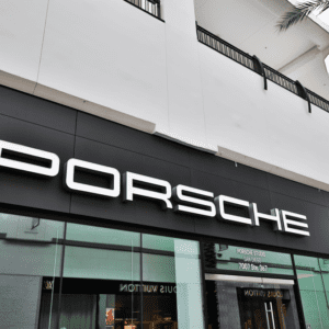 The new Porsche Studio