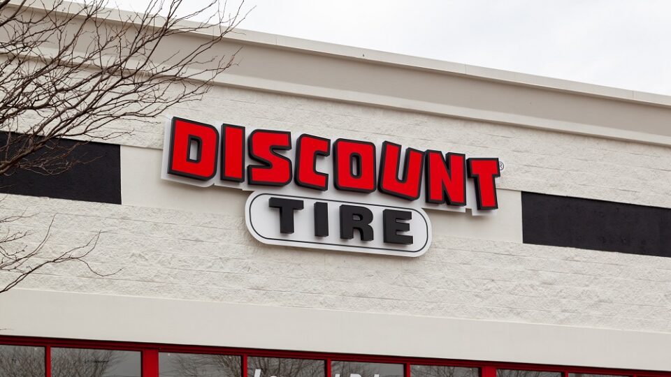 Tire Discounters Logo Tire Discounters Logo