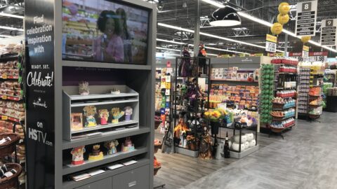 Hy-Vee is partnering with Samsung to bring dynamic ads and content into stores and bolster its advertising across digital out-of-home, CTV and more.