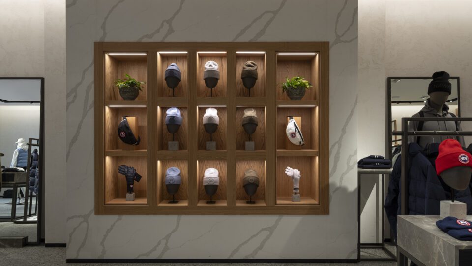 Canada Goose Ala Moana Center 7