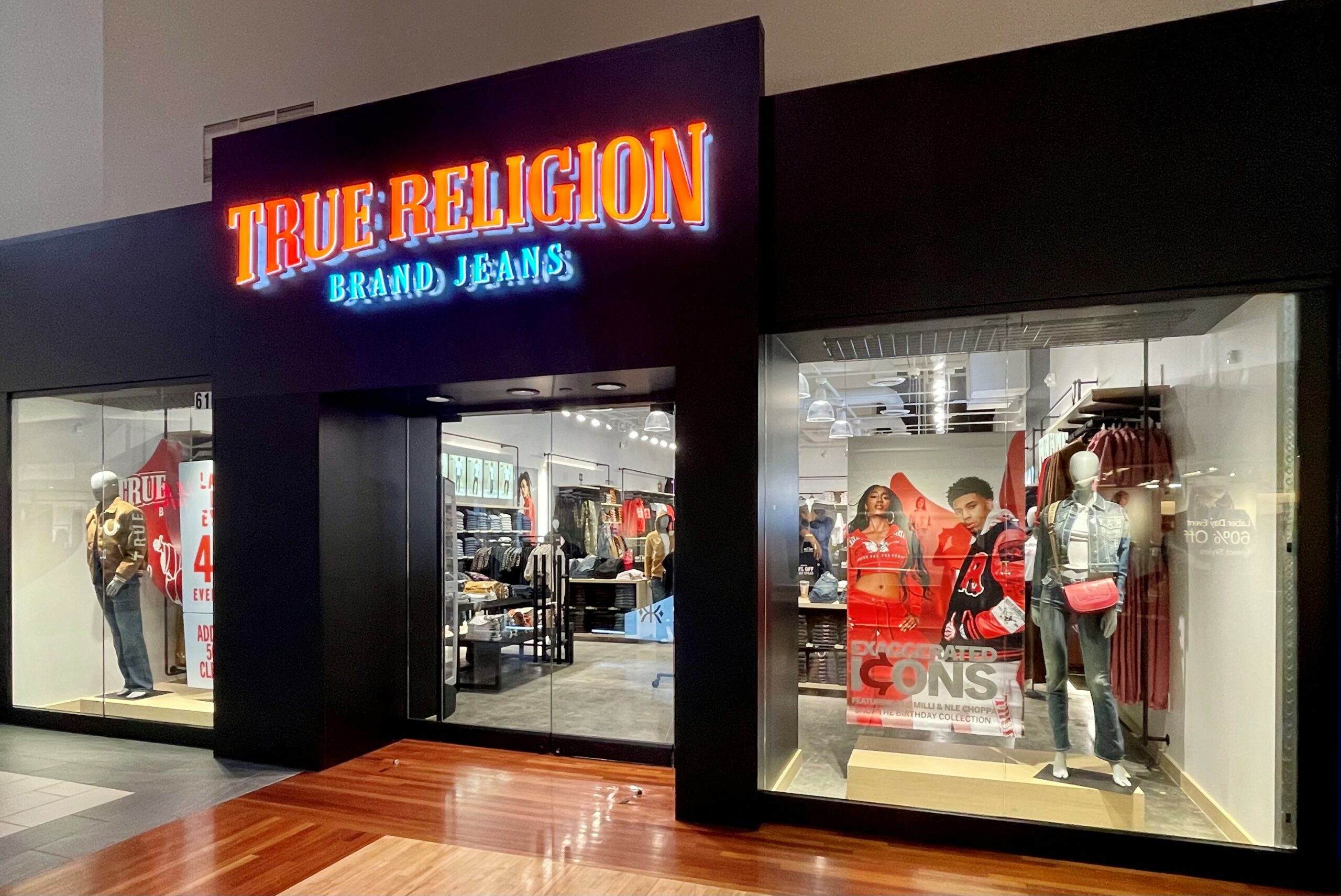 Apparel True Religion Short Hills Mall Shop True Religion In Store