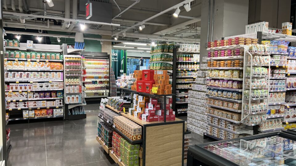 WFM_3rd-Avenue_by-Schweitzer_Dry