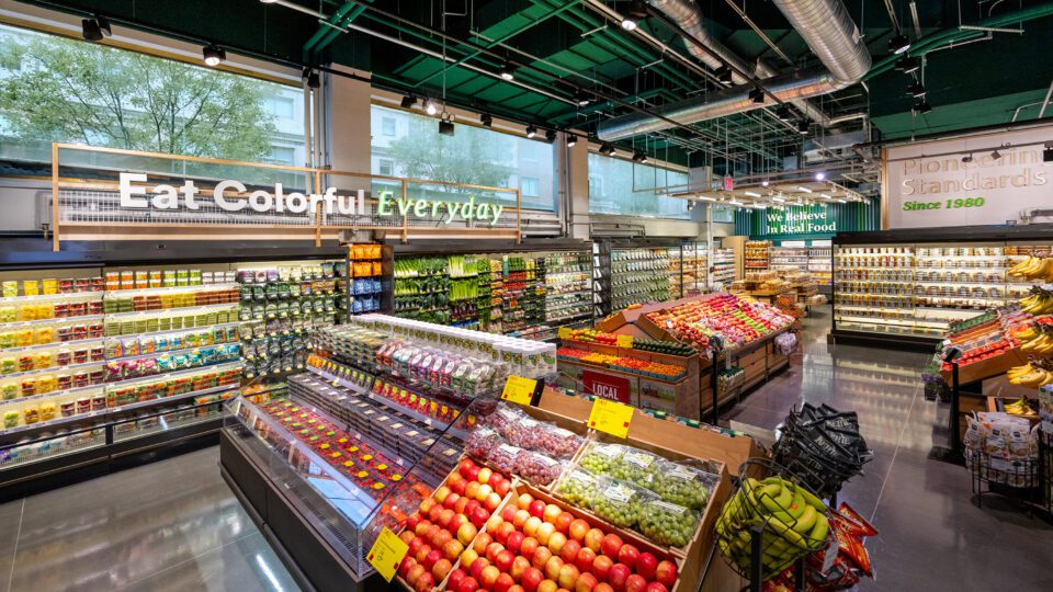 WFM_3rd-Avenue_by-Schweitzer_Produce&Bakery