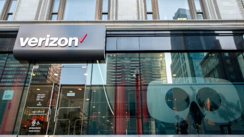 Verizon storefront