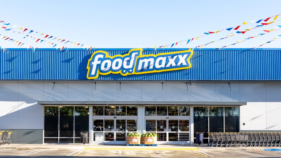 Food Maxx store exterior