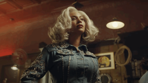 Levi's "Pool Hall" ad staring Beyoncé and featuring her song "Levii's Jeans" is the top-performing retail ad of the year.