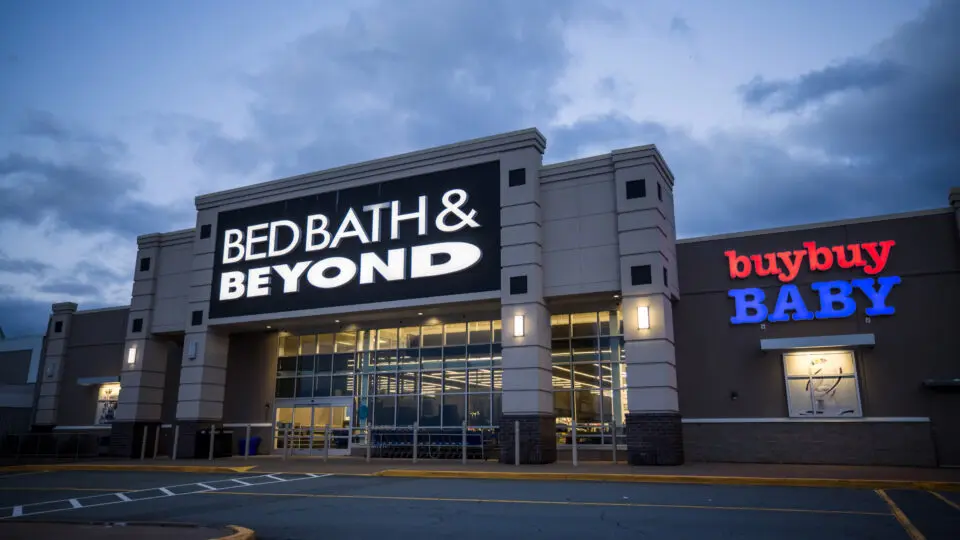 Bed Bath & Beyond storefront