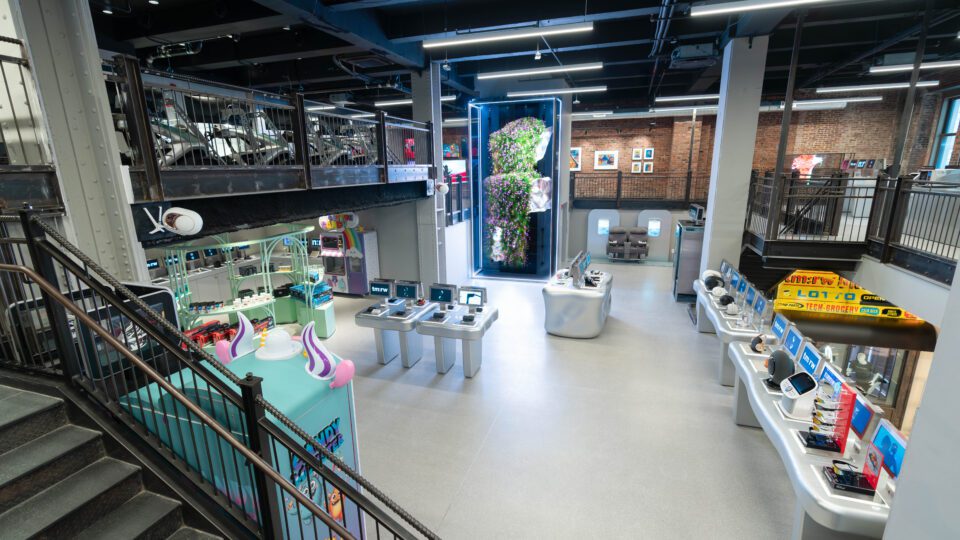 tm:rw Times Square tech retail